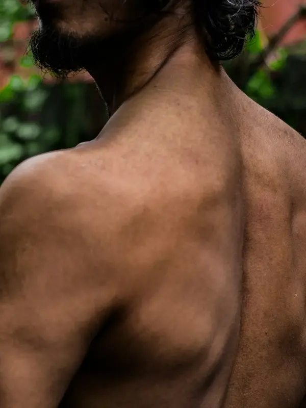 Shoulder: sample photo for a 8–15 cm tattoo